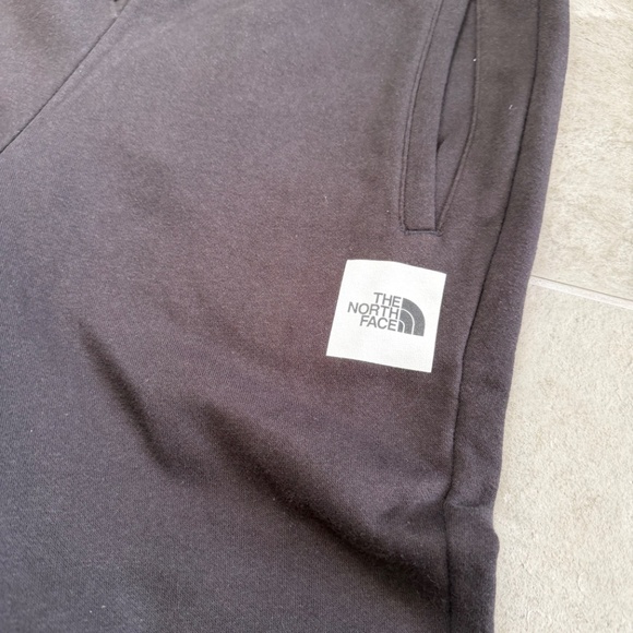 The North Face Womens Box NSE Jogger in Black Size Medium - Picture 2 of 5